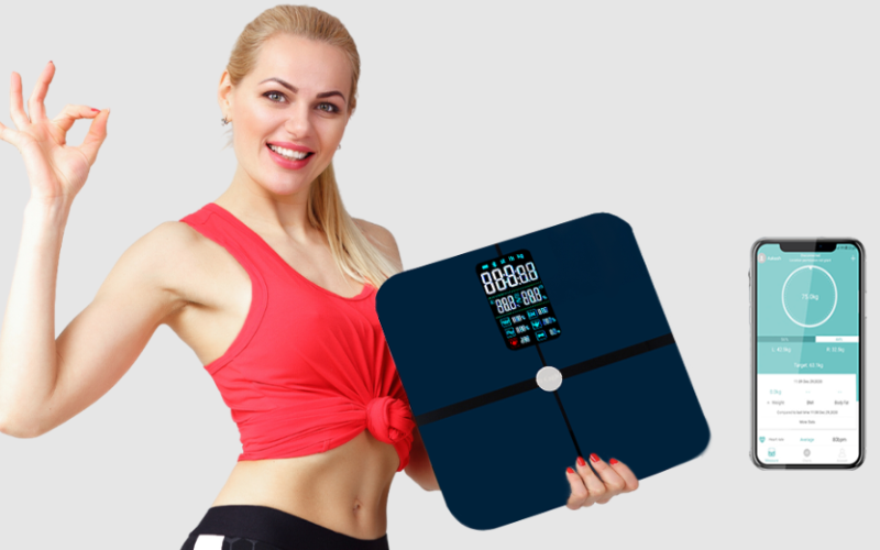 Women holding Eagles SMART BODY ANALYSIS SCALES